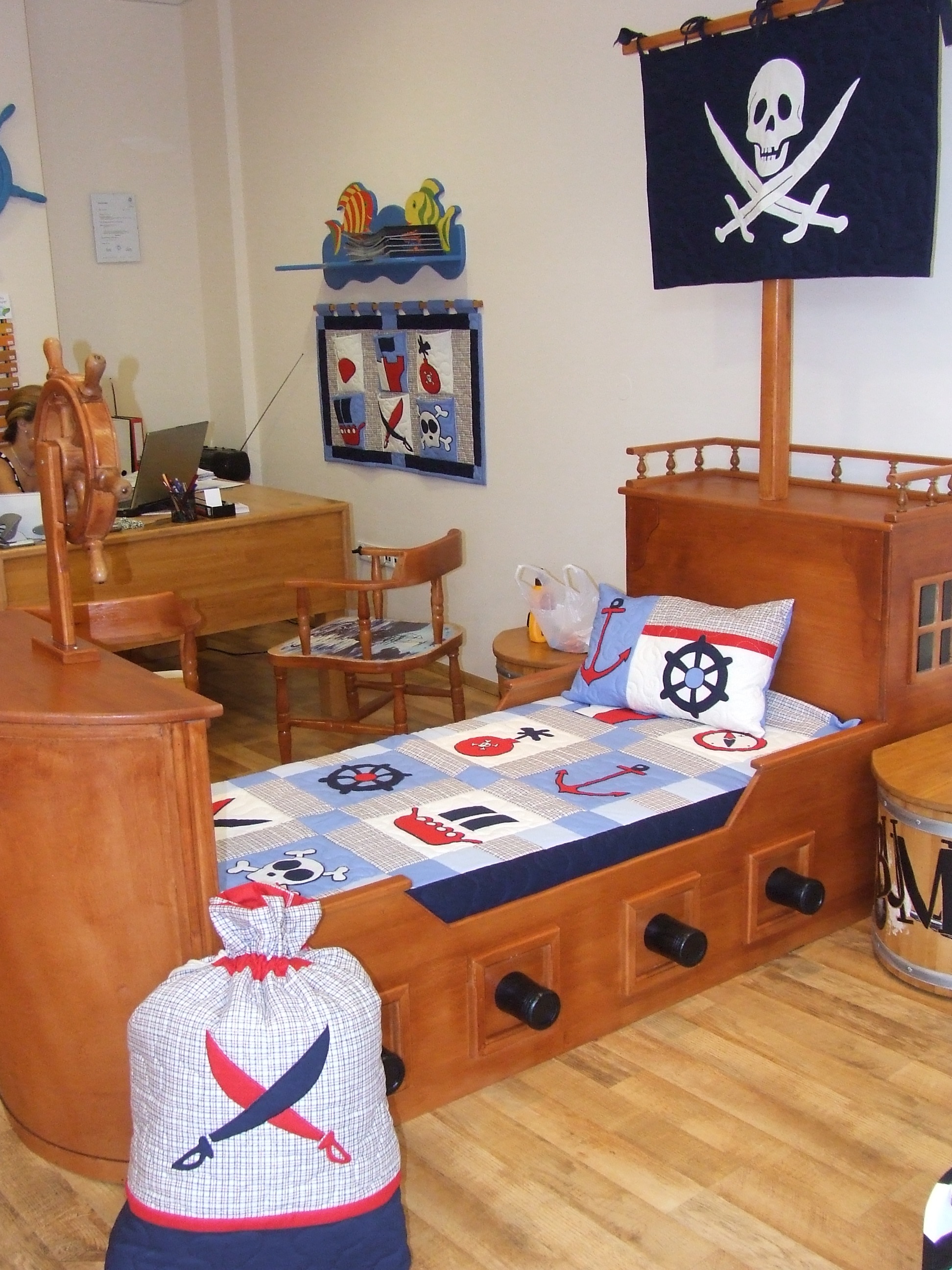 пиратская кровать для мальчика